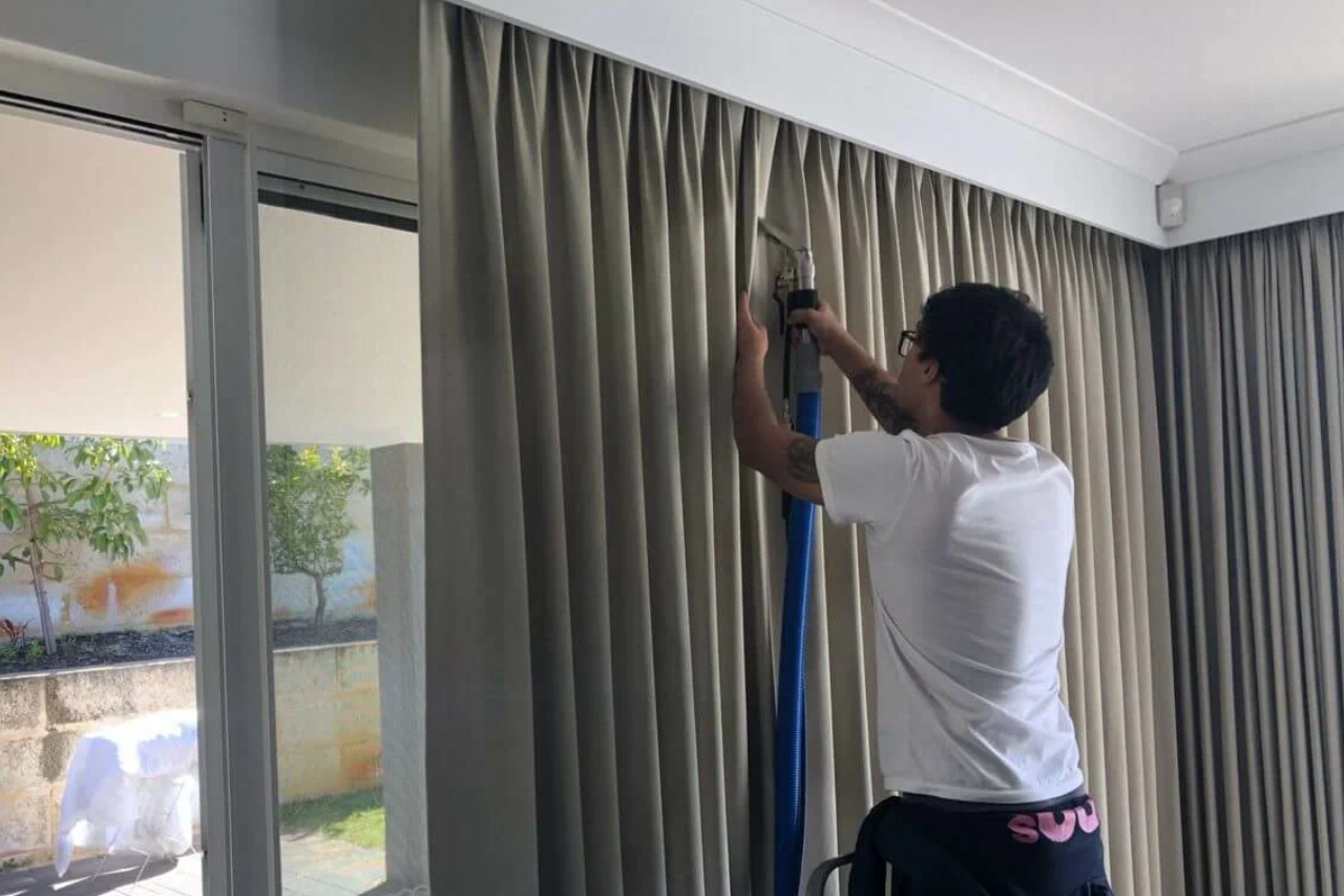Luxury curtains for living room in Dubai