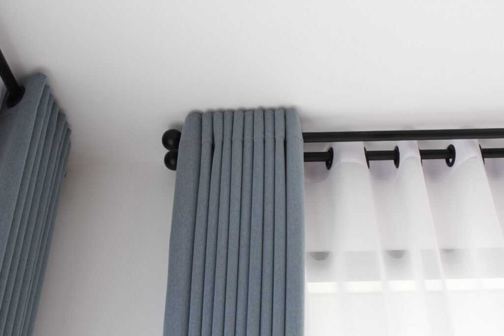 Eyelet curtains for contemporary Dubai interiors